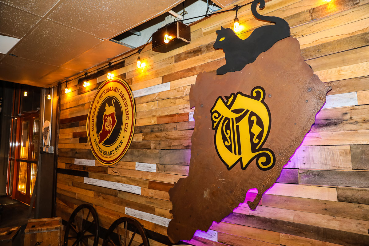 RnH Beer logo on wall